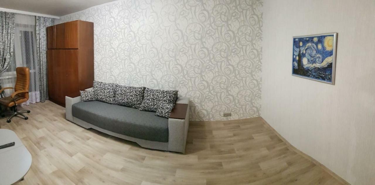 Сozy appartment near metro station 23 Avgusta Charkov Exteriér fotografie